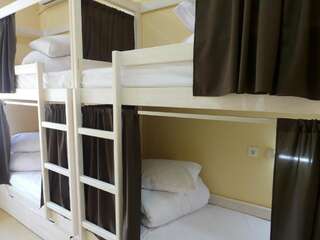 Хостелы Hostel 11 Харьков Кровать в общем 8-местном номере для мужчин и женщин-30